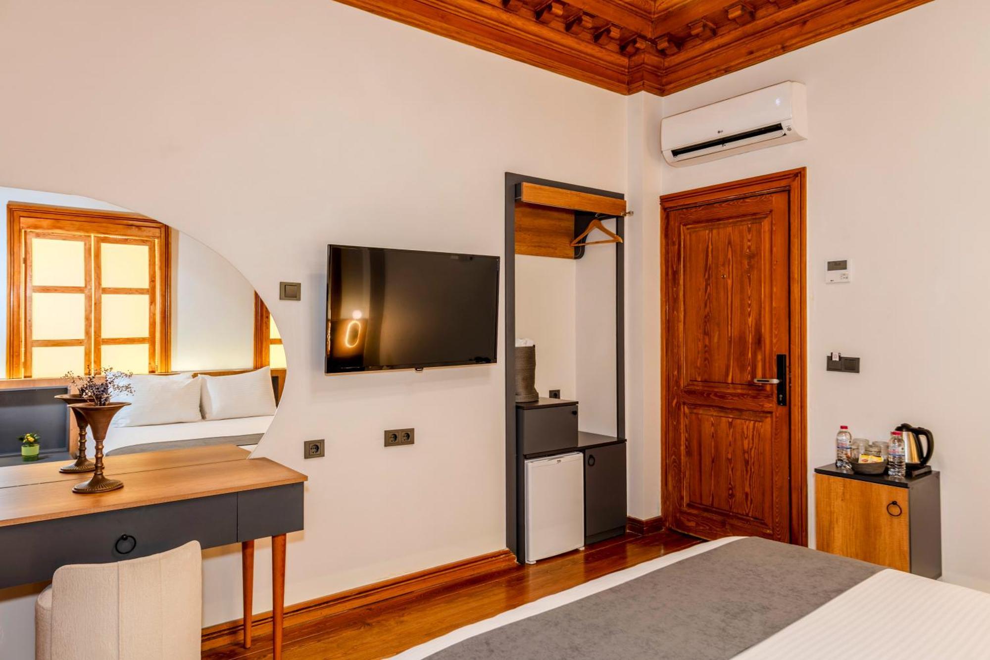 Elmira Pera Hotel & Spa - Special Class Istambul Extérieur photo
